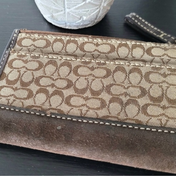 Coach Brown and Tan Signature Card Holder with Keychain - Picture 3 of 4